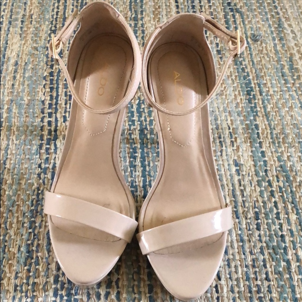 Aldo nude heel